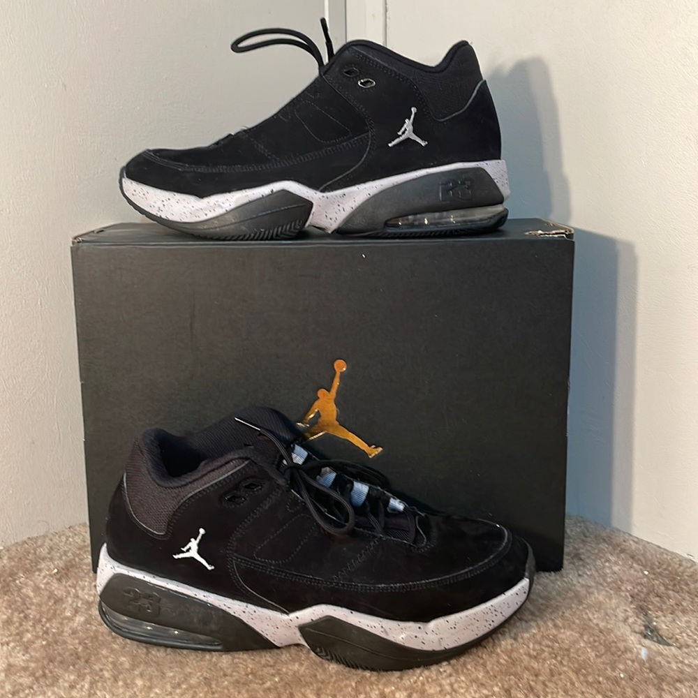 Jordan Max Aura 3 Oreo